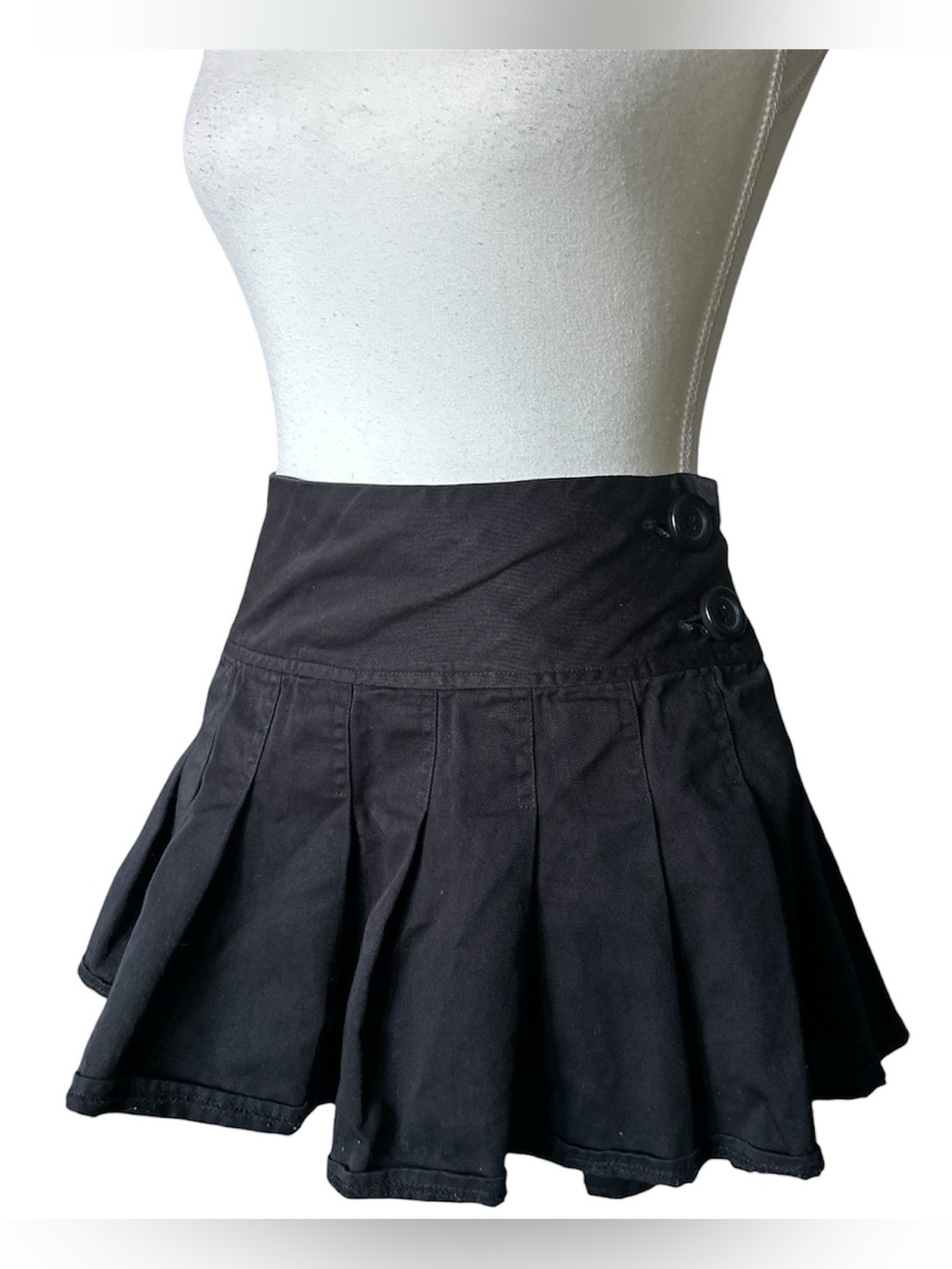 Y2K Coquette “Garage” Black Button-up Pleated Mini Skirt